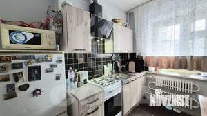 2-к квартира, вторичка, 46м2, 1/9 этаж