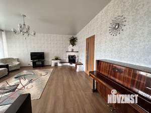 6-к квартира, вторичка, 240м2, 4/4 этаж