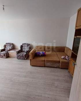 3-к квартира, вторичка, 60м2, 1/10 этаж