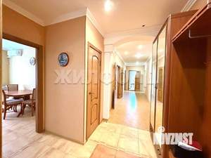 3-к квартира, вторичка, 104м2, 2/4 этаж