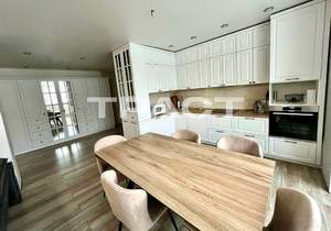 3-к квартира, вторичка, 98м2, 15/16 этаж