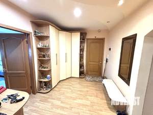 3-к квартира, вторичка, 74м2, 5/5 этаж