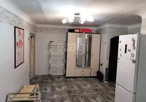 2-к квартира, вторичка, 42м2, 1/4 этаж