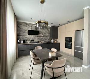 4-к квартира, вторичка, 215м2, 1/3 этаж