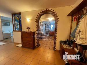 3-к квартира, вторичка, 108м2, 8/9 этаж